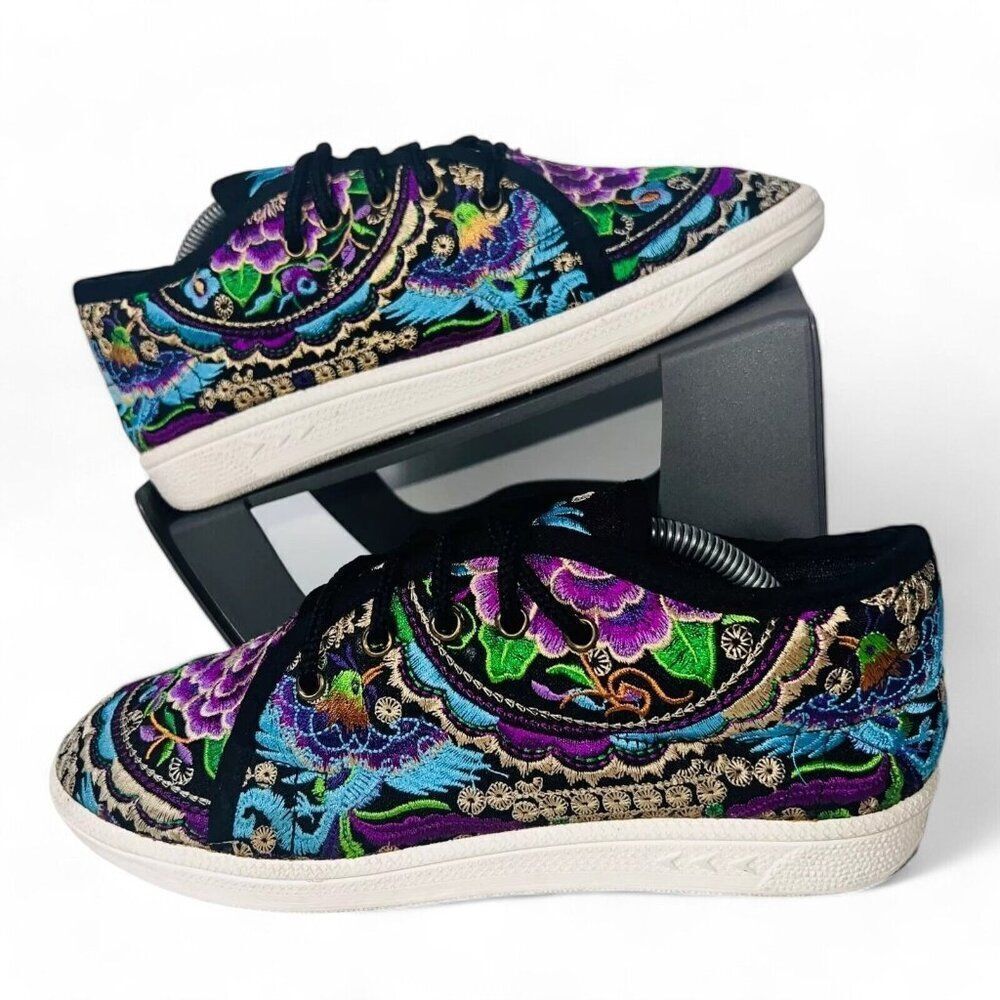 Ocelot Market Hand Embroidered Bohemian Sneakers Women's‎ 7